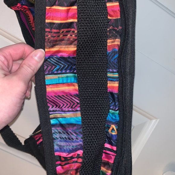 Lesportsac multicolor patterned shoulder or cross body bag - Picture 8 of 9
